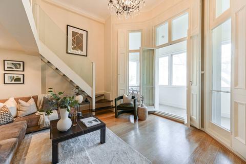 1 bedroom flat for sale, Queens Gate, South Kensington, London, SW7