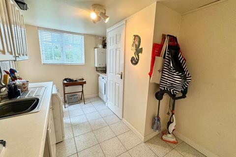 8 Bushley Croft, Solihull, B91 3UF