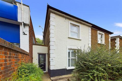 2 bedroom semi-detached house to rent, Sheendale Road, Richmond