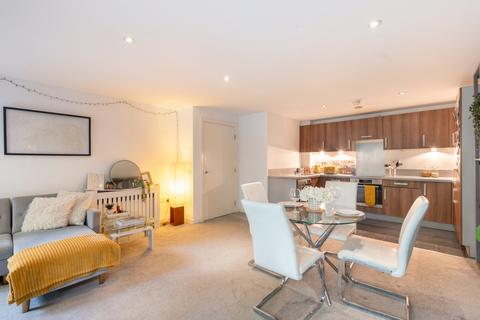 2 bedroom apartment for sale, Battersea Square, London, SW11