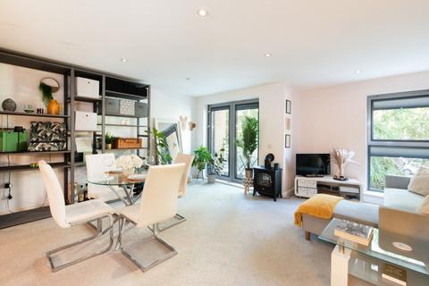 2 bedroom apartment for sale, Battersea Square, London, SW11