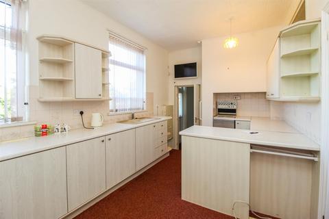 4 bedroom terraced house for sale, New Road, Wakefield WF4