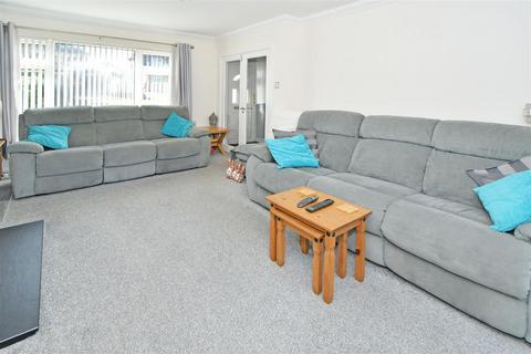 29 Sutherland Crescent, Blythe Bridge, Stoke-on-trent, ST11 9JT