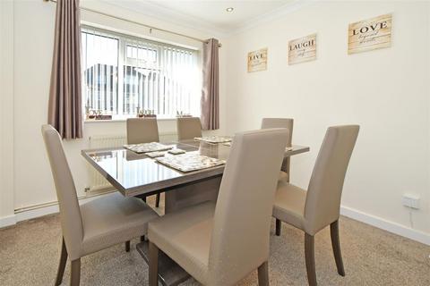 29 Sutherland Crescent, Blythe Bridge, Stoke-on-trent, ST11 9JT