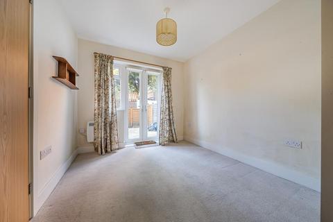 2 bedroom flat for sale, Sunbury-On-Thames,  Middlesex,  TW16