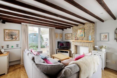 Ivy Cottage Camp Gardens, Stow On The Wold, Cheltenham, GL54 1DQ