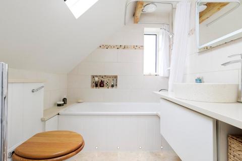 Ivy Cottage Camp Gardens, Stow On The Wold, Cheltenham, GL54 1DQ