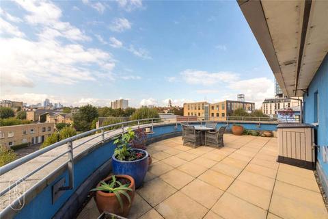 2 bedroom apartment to rent, Garford Street, London, E14