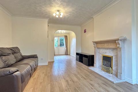 3 bedroom detached house to rent, Woodside Avenue, Meanwood, Leeds, LS7