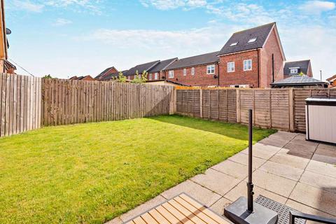 3 bedroom semi-detached house for sale, Rayner Way, Castleford, West Yorkshire