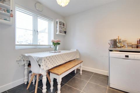 3 bedroom detached house for sale, Weald Place, Worthing