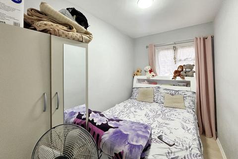 1 bedroom flat for sale, 9 Roxwell Road, Barking, Essex, IG11 0PP