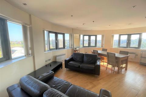 2 bedroom apartment to rent, Leeds Street, Liverpool