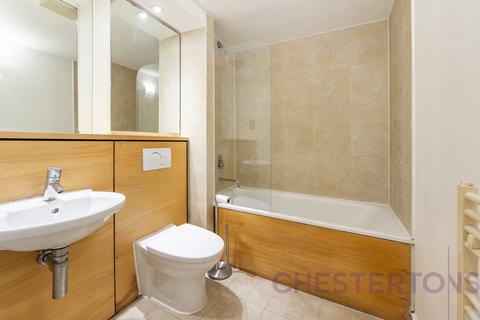 2 bedroom flat to rent, Holly Court, West Parkside, London