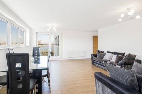 2 bedroom flat to rent, Cumberland House, Erebus Drive, London