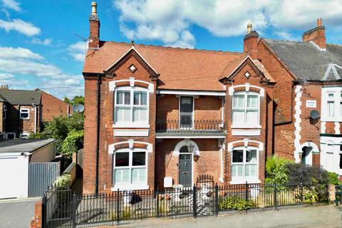 3 bedroom detached house for sale, Church Street, Swadlincote DE11