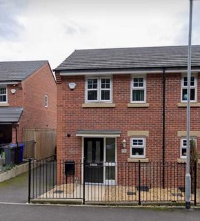 2 bedroom semi-detached house to rent, Sycamore Road, Manchester