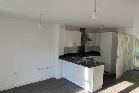 2 bedroom semi-detached house to rent, Sycamore Road, Manchester