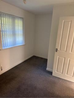 2 bedroom semi-detached house to rent, Sycamore Road, Manchester