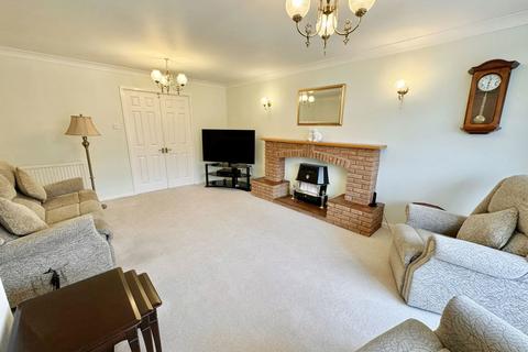 4 bedroom detached house for sale, Charlesworth Avenue, Monkspath