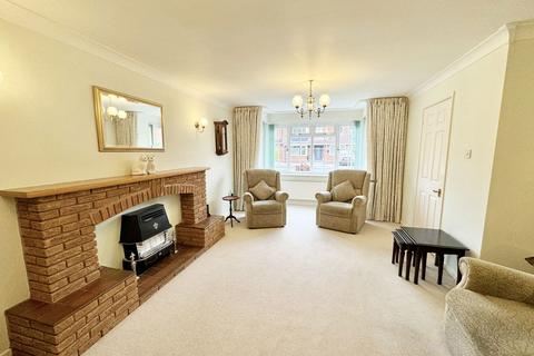 4 bedroom detached house for sale, Charlesworth Avenue, Monkspath