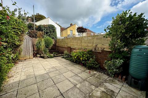 2 bedroom terraced house to rent, Woodmancote Road