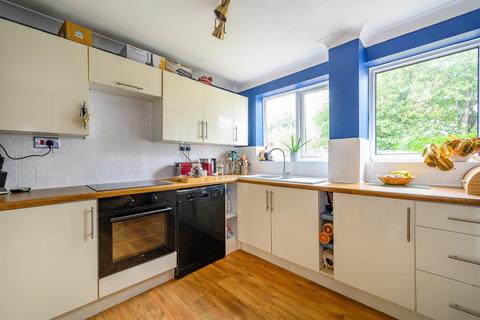 8 Blackgates Fold, Tingley, Wakefield, WF3 1TF