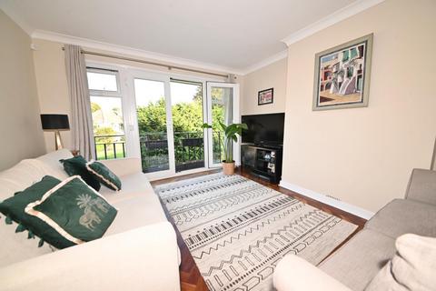 3 bedroom maisonette for sale, Shaef Way, Teddington TW11