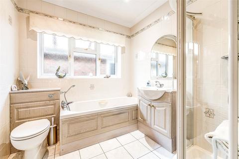 18 Jersey Road, Ferring, Worthing, BN12 5PU
