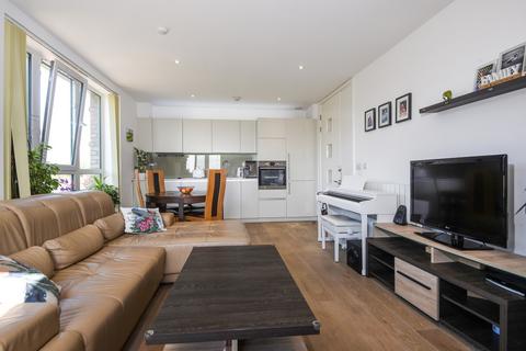 2 bedroom flat to rent, Tudway Road London SE3