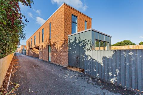 3 bedroom semi-detached house for sale, Washford Road, Shrewsbury, Shropshire