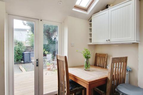 17 Albert Road, Canterbury, CT1 1UJ