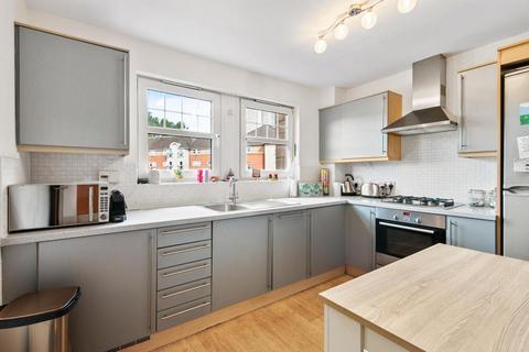 3 bedroom apartment for sale, Pleasance Way, Shawlands, G43