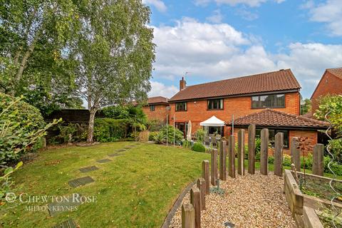 5 bedroom detached house for sale, Colesbourne Drive, Milton Keynes