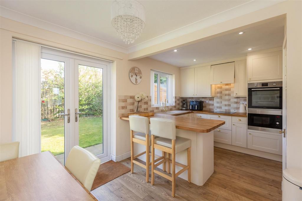 Corbie Way 33 Kitchen Dining Room-1.jpg