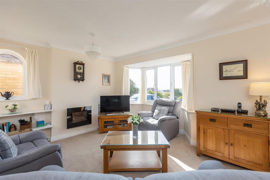 Corbie Way 33 Sitting Room-1.jpg