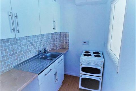 Studio to rent, Salem Place, Northfleet, DA11