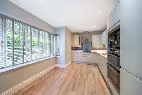 3 bedroom house for sale, Woodroffe Close, Ash, Guildford