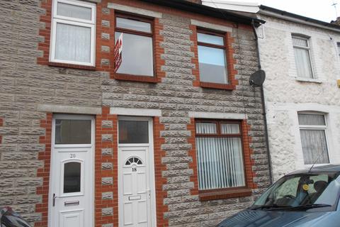 3 bedroom terraced house to rent, Llewellyn Street