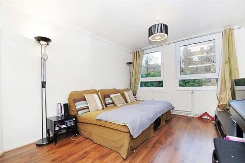 3 bedroom flat for sale, More Close, St Paul's Court, London, W14