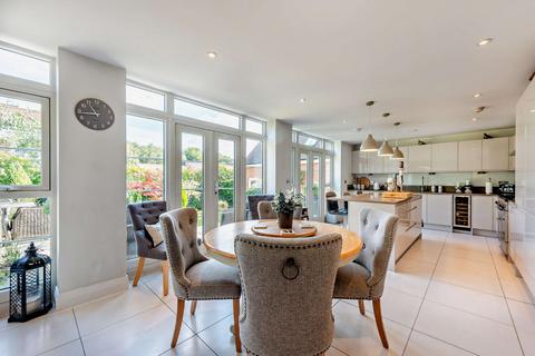 3 Brackenwood, Midhurst, GU29 0FB