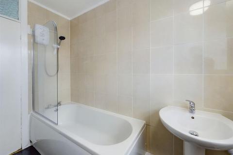 2 bedroom apartment to rent, Brincliffe Court, Nether Edge Road, Sheffield