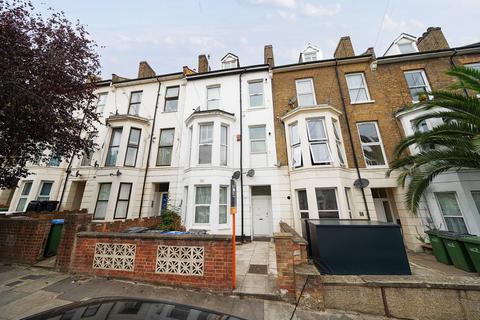 1 bedroom apartment for sale, Vicarage Park, Woolwich