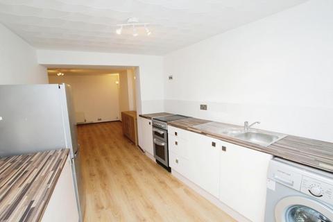 2 bedroom flat to rent, Fishponds Road, Bristol BS5