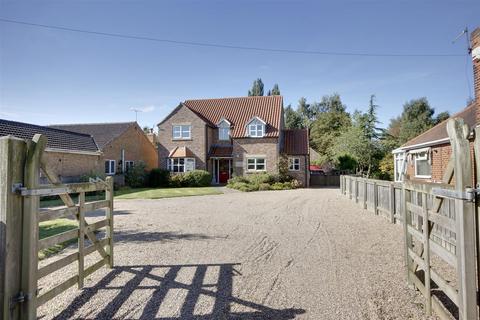 4 bedroom detached house for sale, Mill Lane, Scalby, Gilberdyke