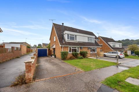 3 bedroom semi-detached house for sale, Woodland Drive, Crawley RH10