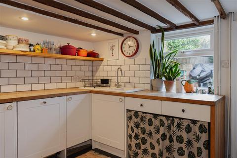 2 bedroom terraced house for sale, Lesbourne Road, Reigate