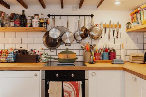 2 bedroom terraced house for sale, Lesbourne Road, Reigate