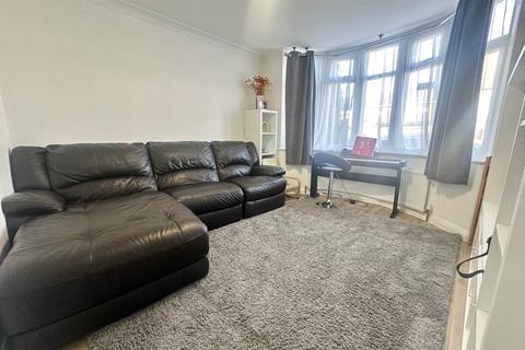 3 bedroom terraced house for sale, The Avenue, Luton LU4