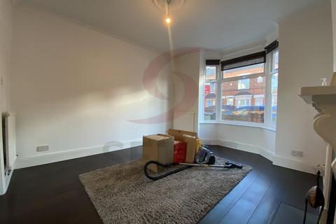 3 bedroom terraced house to rent, Clifford Street, Leicester LE18